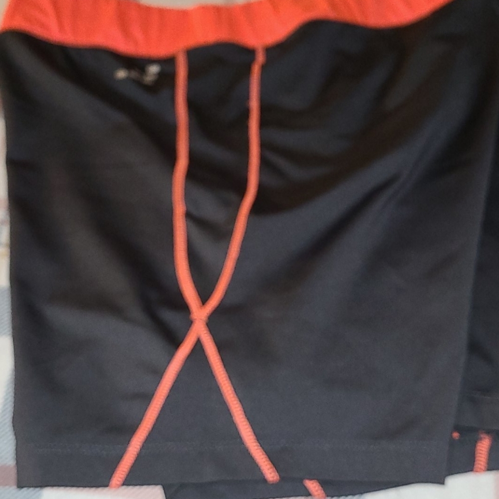 Work out compression shorts - Picture 3 of 4